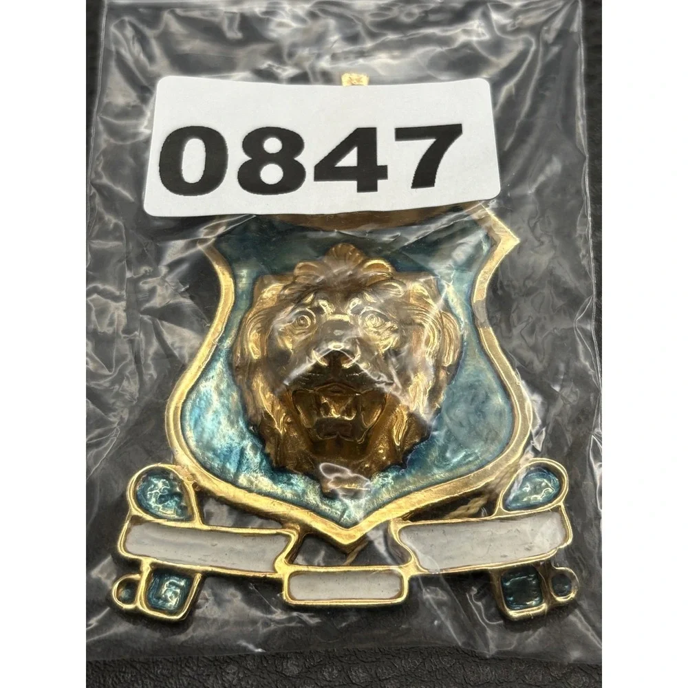 Vintage Accessocraft NYC Lion Shield Brooch Gold Tone Blue Enamel Leo Zodiac
